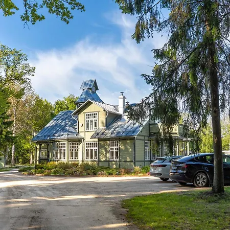 Silma Retreat Hunting Castle Villa Haapsalu