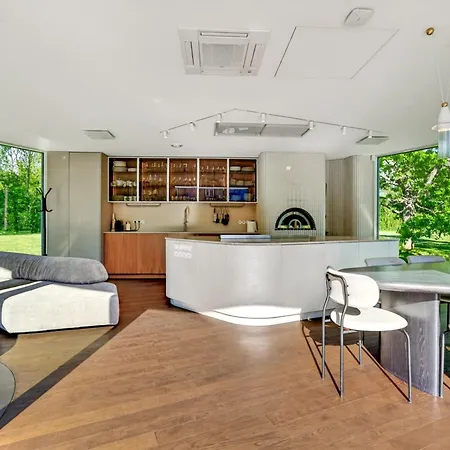 Villa Silma Retreat Hunting Castle *