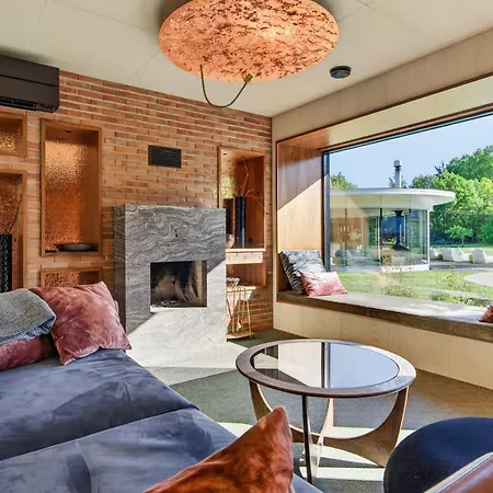Villa Silma Retreat Hunting Castle