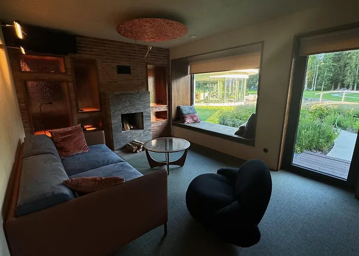 Silma Retreat Hunting Castle Willa Herjava